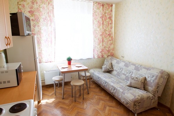 
  Сдам посуточно в аренду 1-комнатную квартиру, 50 м², Красноярск

. Фото 7.