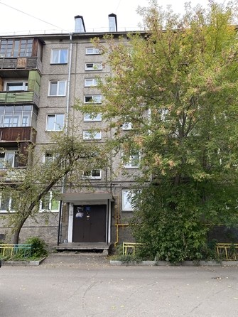 
   Продам 4-комнатную, 62 м², Карбышева ул, 10а

. Фото 1.