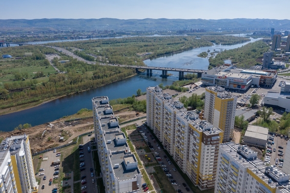 
   Продам 3-комнатную, 70.57 м², Иннокентьевский, дом 2

. Фото 1.