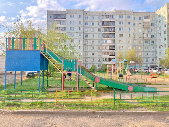 
   Продам 2-комнатную, 52 м², Ладо Кецховели ул, 75

. Фото 1.