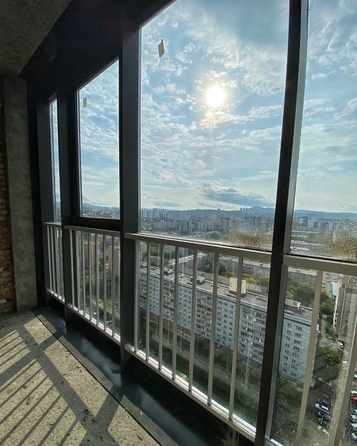 
   Продам 3-комнатную, 144.6 м², Ладо Кецховели ул, 36

. Фото 1.