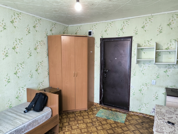 
   Продам секционку, 13.4 м², Юности ул, 5

. Фото 3.