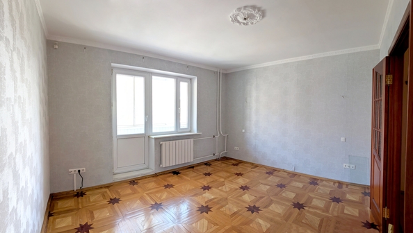 
   Продам 4-комнатную, 125 м², Батурина ул, 7

. Фото 3.