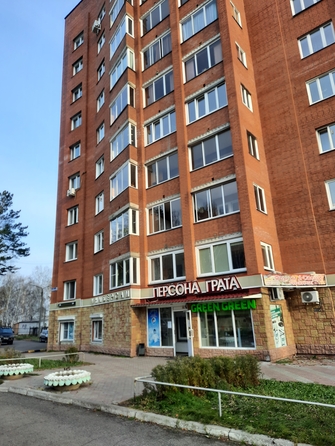 
   Продам 3-комнатную, 98 м², Свободный пр-кт, 81г

. Фото 1.