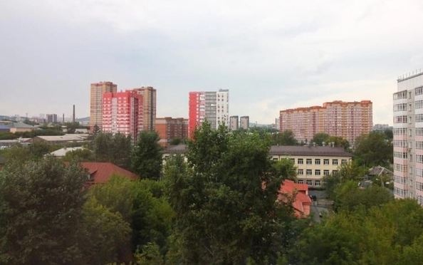 
   Продам 1-комнатную, 31.9 м², Калинина ул, 17

. Фото 18.