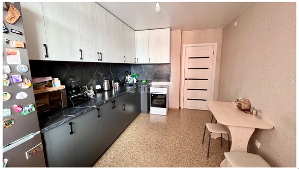 
   Продам 2-комнатную, 53 м², Калинина ул, 175Б

. Фото 2.