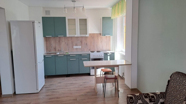 
  Сдам в аренду 2-комнатную квартиру, 38 м², Красноярск

. Фото 1.