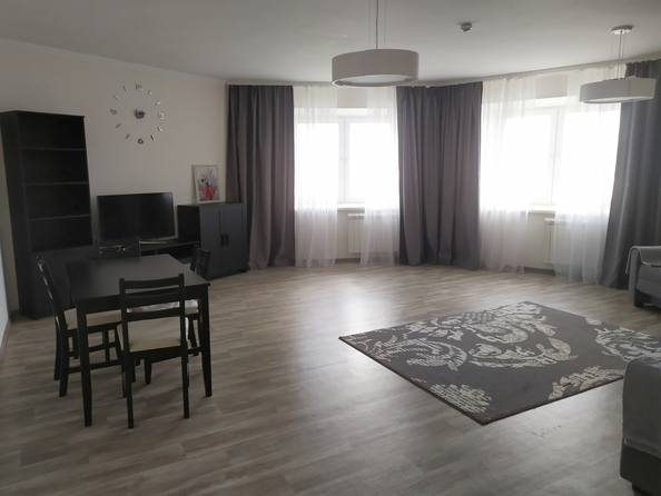 
  Сдам в аренду 2-комнатную квартиру, 88 м², Красноярск

. Фото 2.