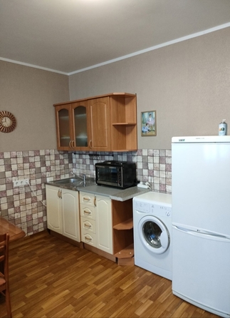 
  Сдам в аренду 1-комнатную квартиру, 35 м², Красноярск

. Фото 1.