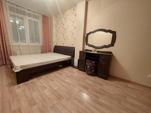 
  Сдам в аренду 2-комнатную квартиру, 60 м², Красноярск

. Фото 5.