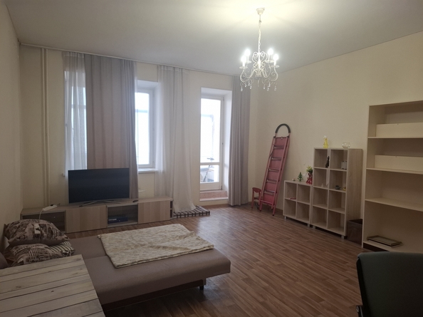 
  Сдам в аренду 2-комнатную квартиру, 79 м², Красноярск

. Фото 10.