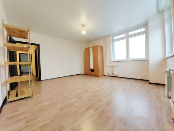 
   Продам 2-комнатную, 68 м², Чернышевского ул, 81

. Фото 8.