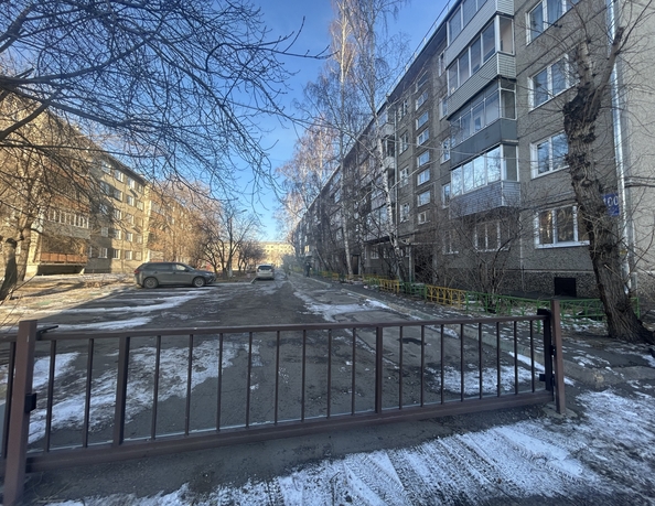 
   Продам 2-комнатную, 48.4 м², 60 лет Октября ул, 100

. Фото 21.