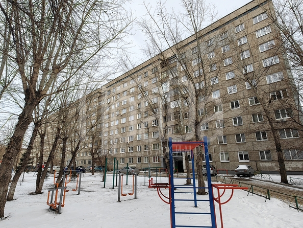 
   Продам 1-комнатную, 35.7 м², Железнодорожников ул, 10а

. Фото 2.