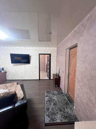 
   Продам 2-комнатную, 52.4 м², Воронова ул, 21

. Фото 5.