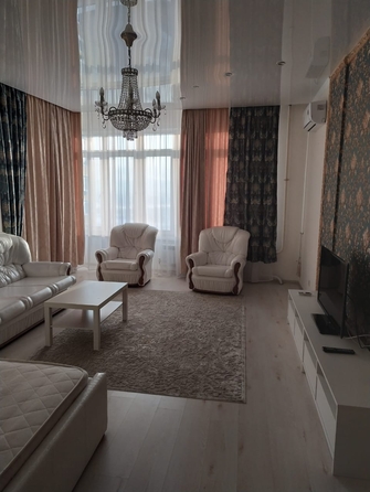 
  Сдам в аренду 1-комнатную квартиру, 65 м², Красноярск

. Фото 2.