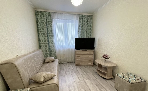 
  Сдам в аренду 2-комнатную квартиру, 50 м², Красноярск

. Фото 2.