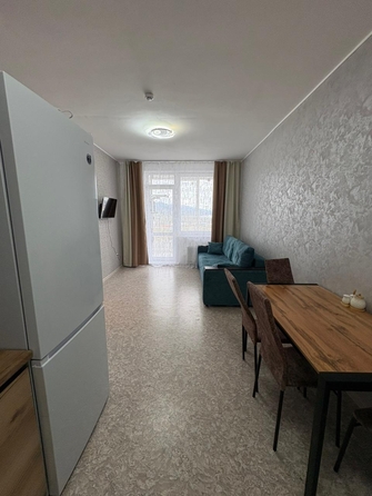 
  Сдам в аренду 2-комнатную квартиру, 42 м², Красноярск

. Фото 1.