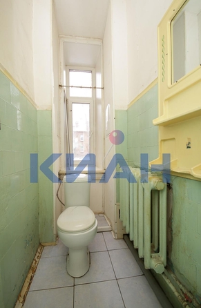 
   Продам 2-комнатную, 79.1 м², Малиновского ул, 8

. Фото 3.