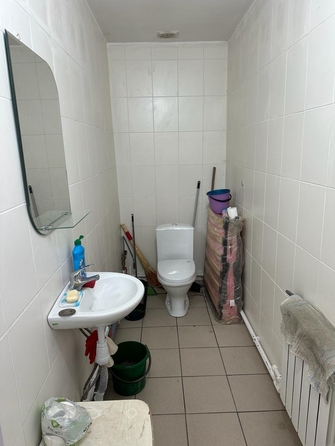 
   Продам торговое помещение, 244 м², Кравченко ул

. Фото 2.