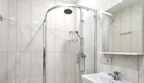 
  Сдам 1-комн. квартиру, 37 м², Ады Лебедевой ул, д. 141
. Фото 5.