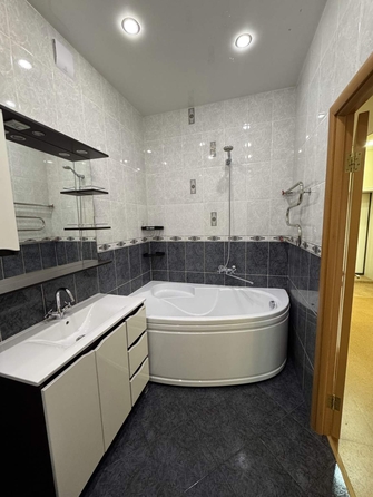 
  Сдается 1-комн. квартира, 41 м², 60 лет Октября ул
. Фото 12.