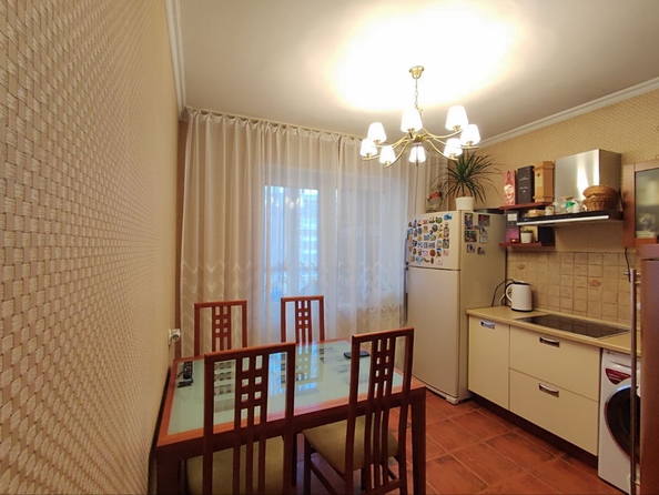 
  Продам 2-комн. квартиру, 61.6 м², Алексеева ул, д. 22
. Фото 4.
