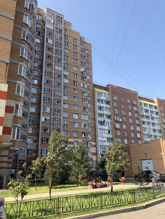 
  Сдам 1-комн. квартиру, 47 м², Алексеева ул, д. 21
. Фото 1.