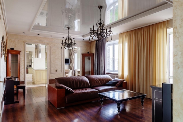 
  Продается 4-комн. квартира, 147 м², Менжинского ул, д. 10д
. Фото 1.