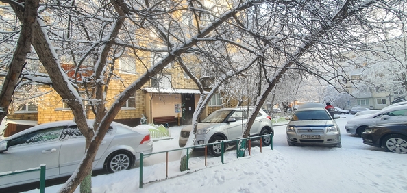 
  Продам 2-комн. квартиру 53 м². Фото 53.