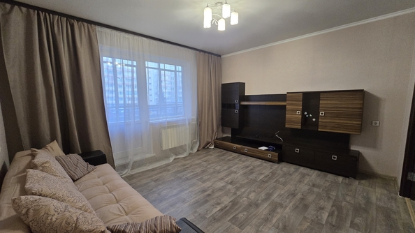 
  Сдам 1-комн. квартиру 40 м². Фото 1.