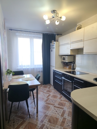 
  Продам 3-комн. квартиру 65 м². Фото 1.