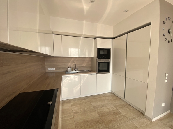 
  Продам 4-комн. квартиру 146 м². Фото 1.