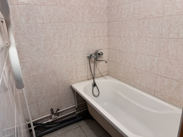 
  Продам 3-комн. квартиру 63.7 м². Фото 15.