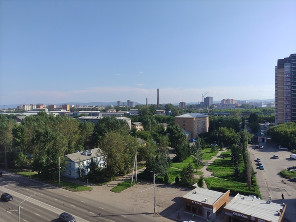 
  Продам 3-комн. квартиру 66.8 м². Фото 33.
