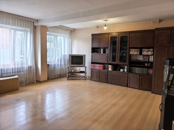 
  Продам 3-комн. квартиру 73.2 м². Фото 1.