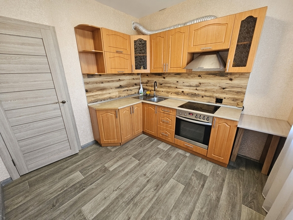 
  Сдам 1-комн. квартиру 40 м². Фото 1.
