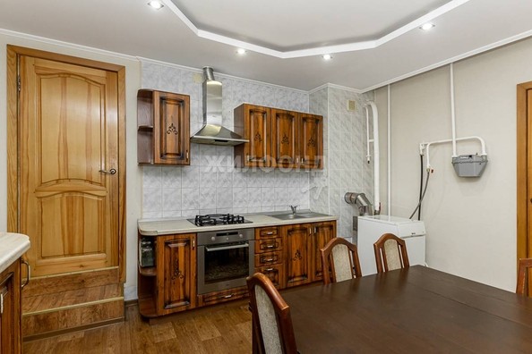 
   Продам дом, 295.9 м², Барнаул

. Фото 26.
