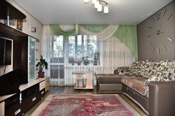 
   Продам 3-комнатную, 71.2 м², Георгия Прибыткова ул, 2

. Фото 1.