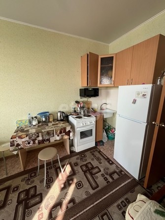 
   Продам 1-комнатную, 29.5 м², Ленинградская ул, 38

. Фото 2.
