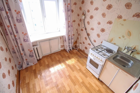 
   Продам 1-комнатную, 30.5 м², Союза Республик ул, 12

. Фото 1.