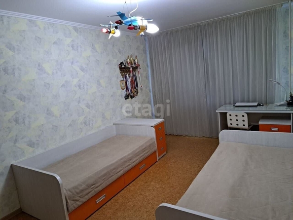 
   Продам 3-комнатную, 80.8 м², Малахова ул, 148

. Фото 4.