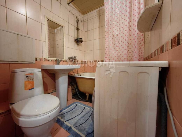 
   Продам 1-комнатную, 30.3 м², Антона Петрова ул, 140

. Фото 3.