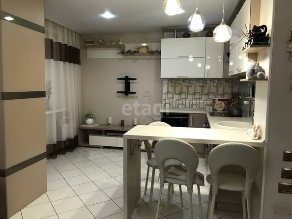 
   Продам 1-комнатную, 42.7 м², Антона Петрова ул, 254

. Фото 8.