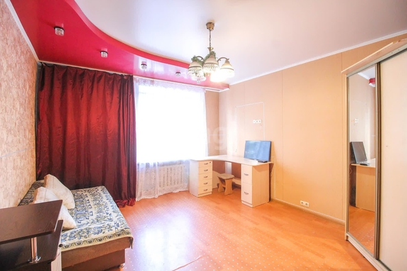 
   Продам 3-комнатную, 65.3 м², Калинина пр-кт, 5

. Фото 9.