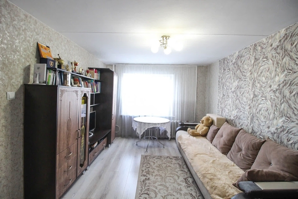 
   Продам 4-комнатную, 68 м², Антона Петрова ул, 216

. Фото 3.