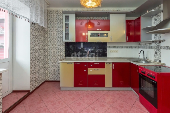 
   Продам 3-комнатную, 76.5 м², Чудненко ул, 3Б

. Фото 5.