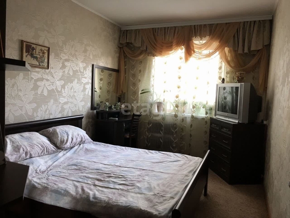 
   Продам 3-комнатную, 66 м², Малахова ул, 146

. Фото 1.