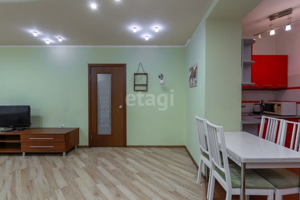 
   Продам 3-комнатную, 61.8 м², Шумакова ул, 16

. Фото 1.