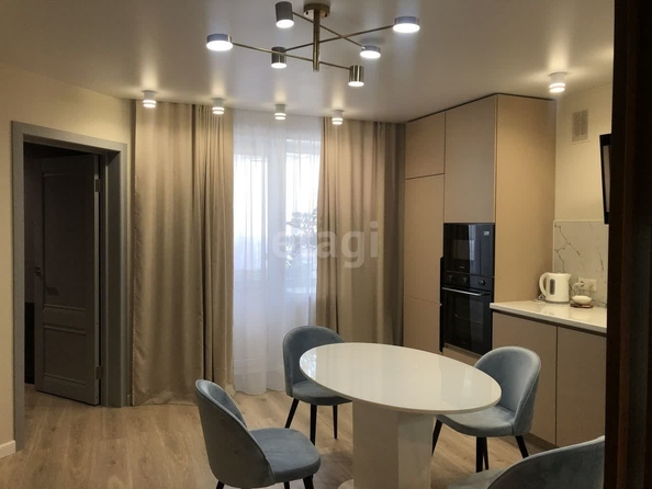 
   Продам 2-комнатную, 54 м², Павловский тракт, 295А

. Фото 1.